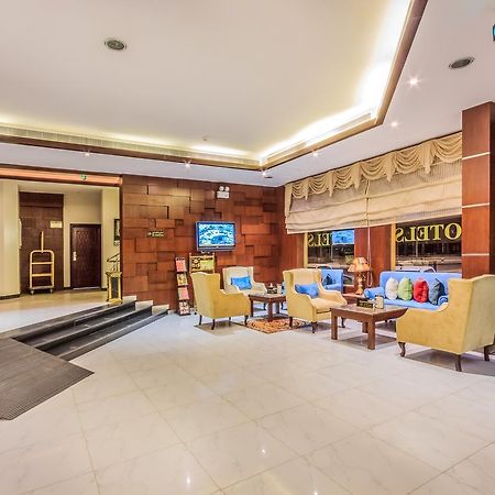 Al Muhaidb King Abdul Aziz - Al Malaz Riyadh Exterior photo